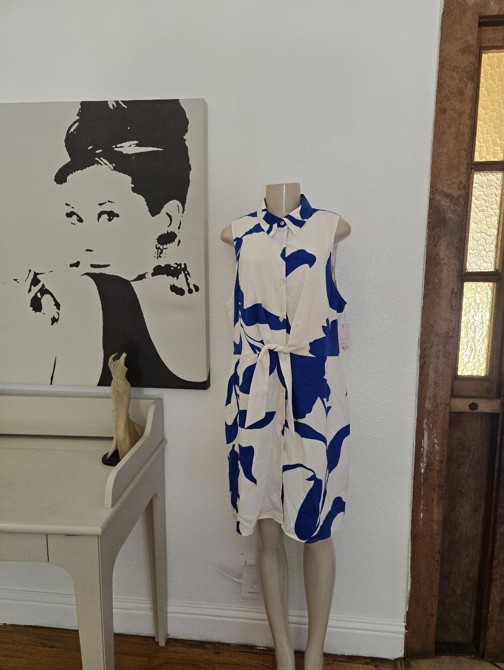 NWT Nine West Sleeveless White Dress with Bold Blue Floral Print and Tie Waist